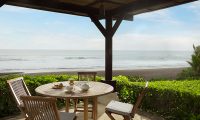 Villa Waringin Dining Table with Sea Views | Pererenan, Bali