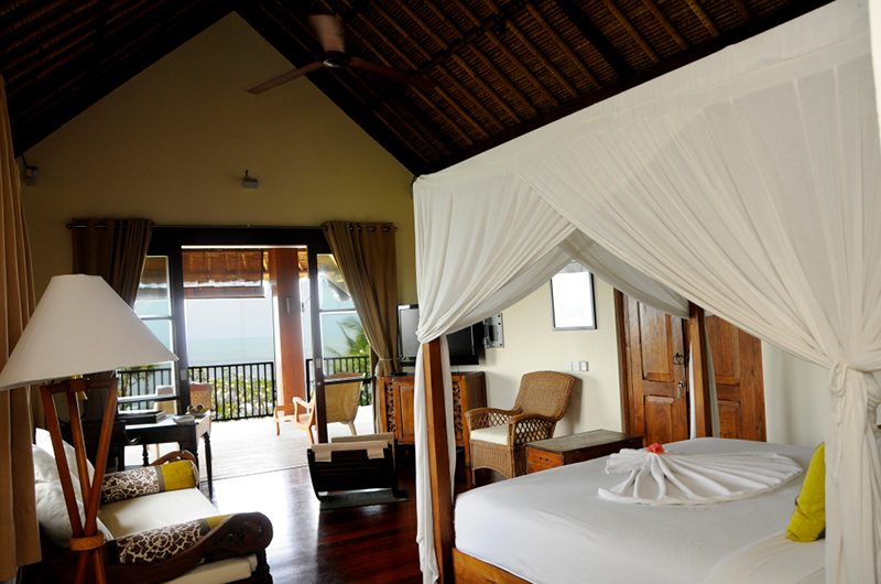 Villa Waringin Tunjung Bedroom with Balcony | Pererenan, Bali