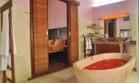 Blue Horizon Ensuite Bathroom I Jimbaran, Bali