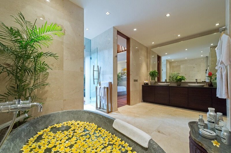 Villa Eshara Bathroom | Seminyak