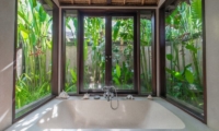 Ombak Luwung Bathtub | Canggu, Bali