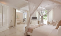 Villa Hermosa Master Bedroom | Seminyak, Bali