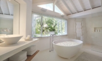 Villa Hermosa Guest Bathroom | Seminyak, Bali