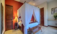 Villa Sundari Bedroom with Seating | Seminyak, Bali