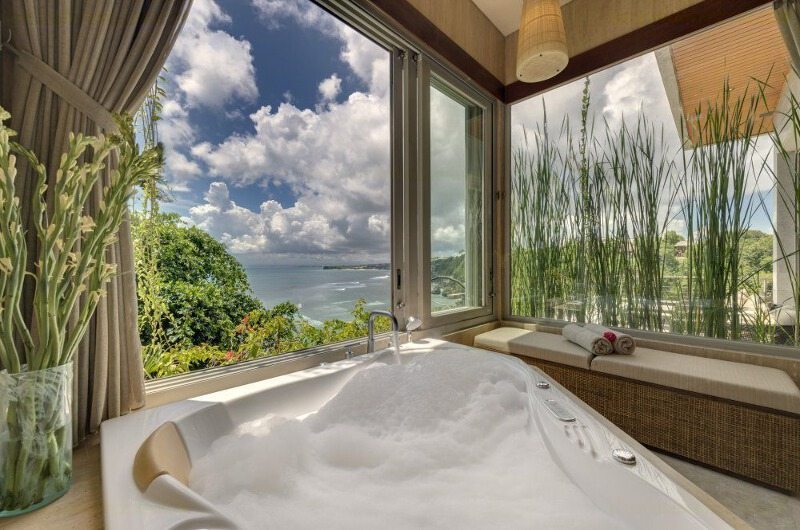The Luxe Bali Bathtub | Uluwatu, Bali