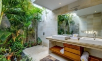 Vitari Villa En-suite Bathroom | Seminyak, Bali