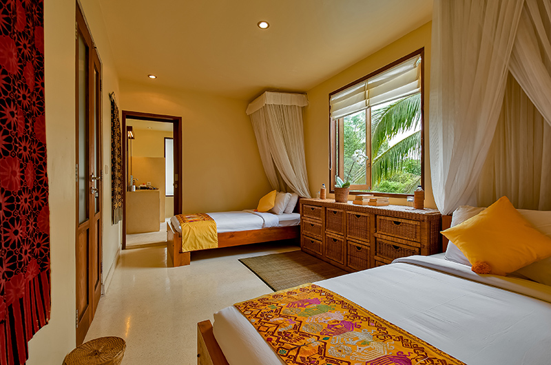 Atas Awan Villa Bedroom Six with Twin Beds and Mosquito Net | Ubud, Bali