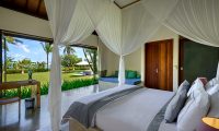 Shalimar Makanda Bedroom with Garden View | Seseh, Bali