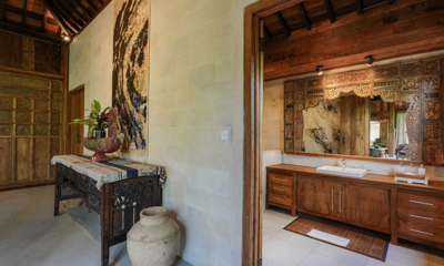 Villa Bodhi Ukir Bathroom and Side Table | Ubud, Bali