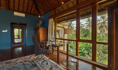 Villa Bodhi Jaya House Bedroom with Study Table | Ubud, Bali