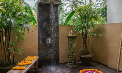 Villa Bodhi Jaya House Bathroom with Open Plan Shower | Ubud, Bali