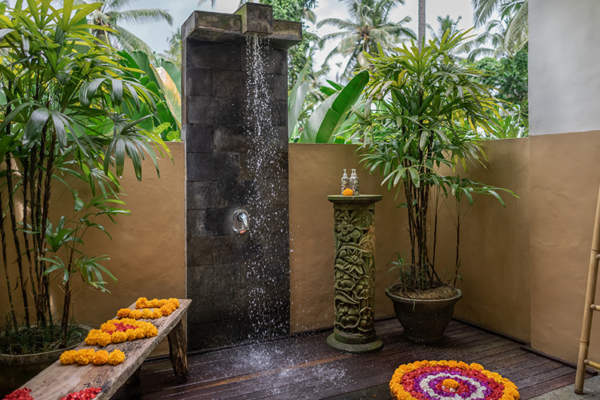 Villa Bodhi Jaya House Bathroom with Open Plan Shower | Ubud, Bali