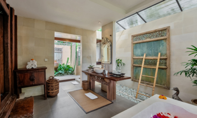 Villa Bodhi Menala House Bathroom with Romantic Bathtub Set Up | Ubud, Bali
