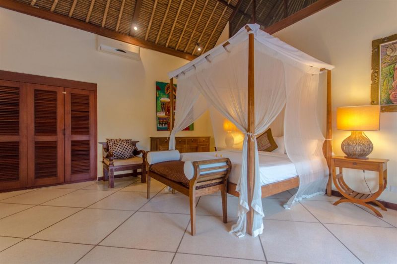 Villa Cemara Bedroom with Lamps | Seminyak, Bali