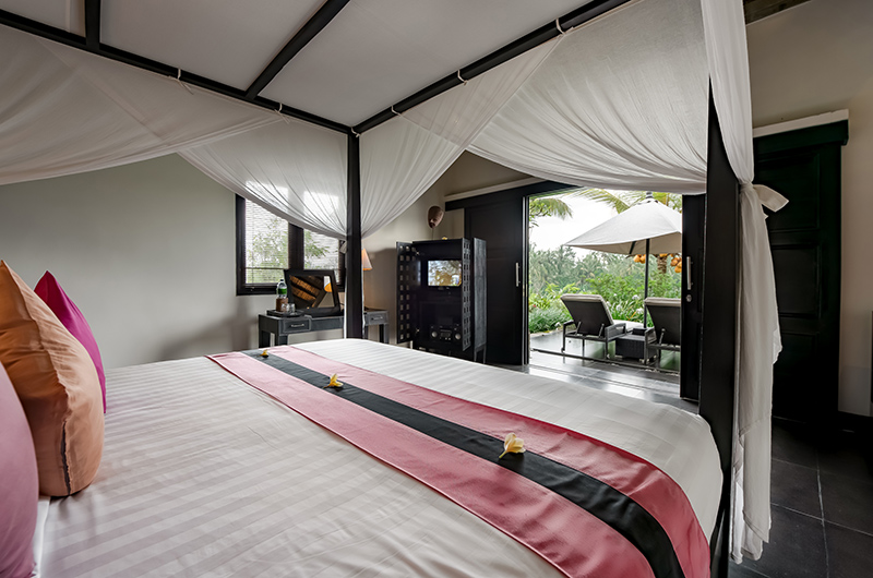 Villa Rumah Lotus Bedroom Two with Pool View | Ubud, Bali
