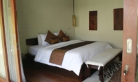 Villa Tenang Bedroom | Batubelig, Bali