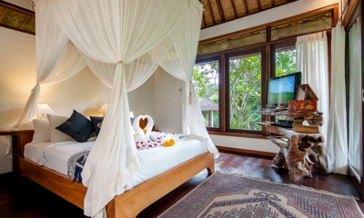 Villa Umah Shanti Singasari Room Bedroom with Mosquito Net | Ubud, Bali