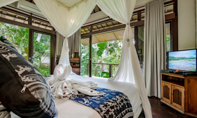 Villa Umah Shanti Majapahit Room Bedroom with TV | Ubud, Bali