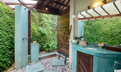 Villa Umah Shanti Majapahit Room Bathroom with Shower and View | Ubud, Bali