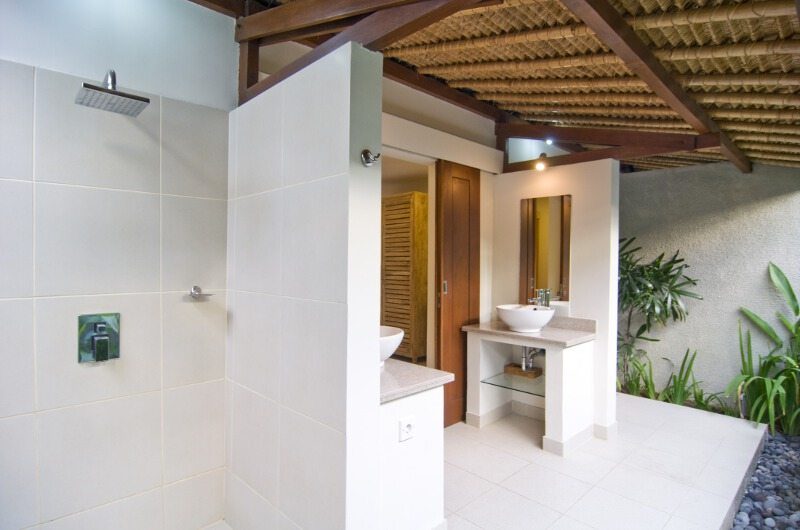 Villa Warna Warni Bathroom | Seminyak, Bali