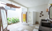 Casa Lucas Open Plan Bathroom | Seminyak, Bali