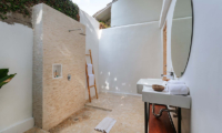 Villa Amaya Open Plan Shower | Legian, Bali