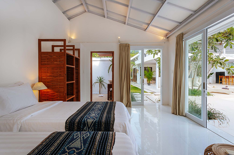 Villa Amaya Twin Bedroom with Wardrobe | Legian, Bali