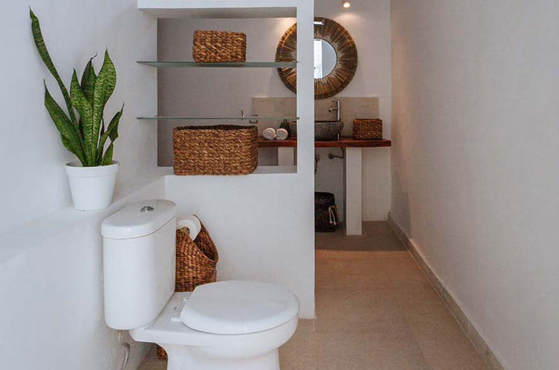 Villa Amaya Toilet | Legian, Bali Villa Amaya Toilet | Legian, Bali