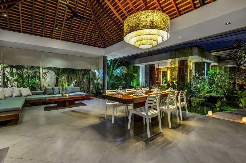 Villa Banyu Dining Room | Seminyak, Bali