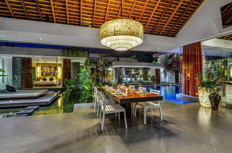 Villa Banyu Dining Area | Seminyak, Bali