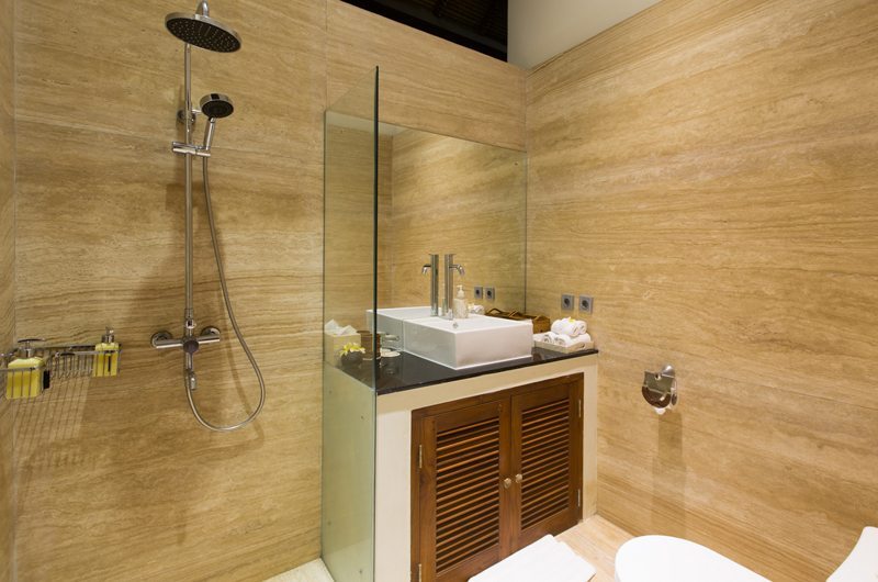 Villa Karang Putih En-suite Bathroom | Uluwatu, Bali