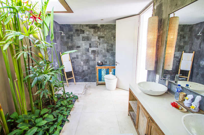 Villa La Banane En-suite Bathroom Three | Umalas, Bali