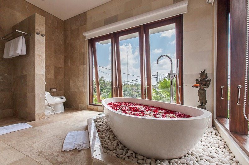 Club 9 Residence Master Bathroom | Canggu, Bali