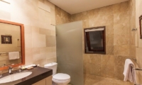 Club 9 Residence En-suite Bathroom | Canggu, Bali