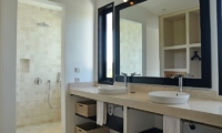 Echo Beach Duo Bathroom | Canggu, Bali