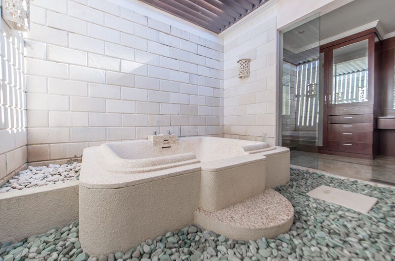 Villa Olala Master Bathroom | Nusa Dua, Bali