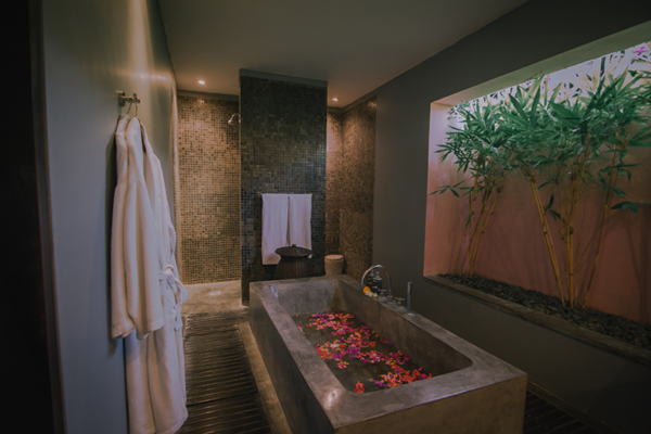 Casa Mateo Stone Bathtub | Seminyak, Bali
