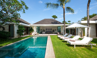 Villa Alabali Pool Side Loungers | Seminyak, Bali