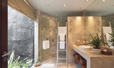Villa Alabali Bathroom Two | Seminyak, Bali
