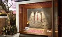 Berry Amour Romantic Villas Temptation Villa Bathroom | Batubelig, Bali