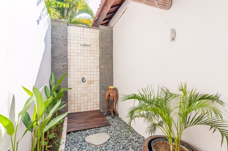 Villa Can Barca Bathroom | Petitenget, Bali
