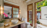Villa Indah Ungasan Bathroom One | Uluwatu, Bali
