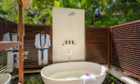 Villa Indah Ungasan Outdooor Bathtub | Uluwatu, Bali