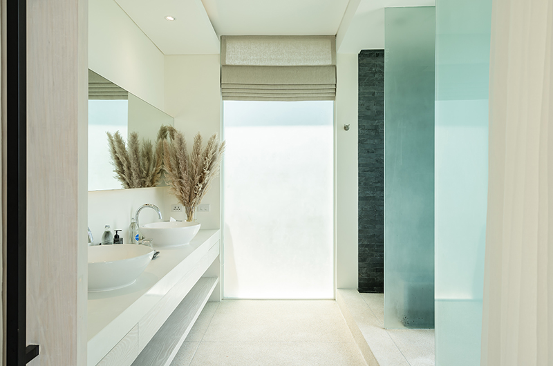 Samujana 12 His and Hers Bathroom with Mirror | Choeng Mon, Koh Samui Samujana 12 His and Hers Bathroom with Mirror | Choeng Mon, Koh Samui