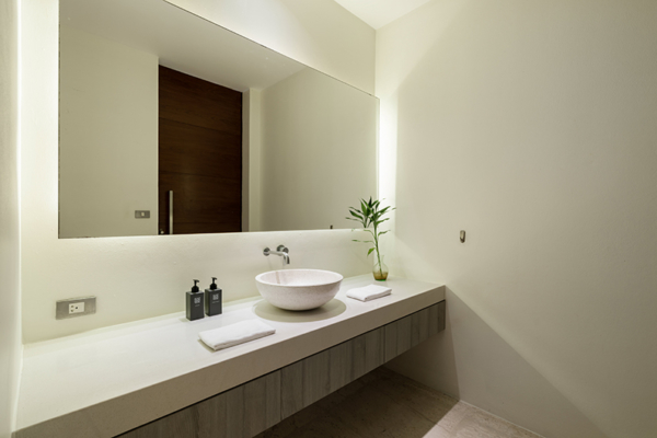 Samujana 4 Bathroom with Mirror | Choeng Mon, Koh Samui Samujana 4 Bathroom with Mirror | Choeng Mon, Koh Samui