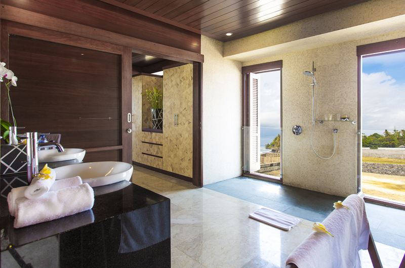 Villa Bayu Gita Bayu Gita Beach Front En-suite Bathroom | Sanur, Bali