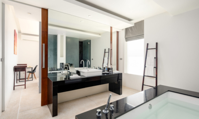 Samujana 11B Bathroom with Mirror | Choeng Mon, Koh Samui