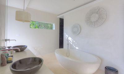Samujana 16 Bathroom Two | Choeng Mon, Koh Samui