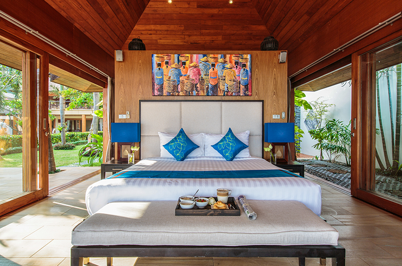 Ban Mekkala Bedroom with Table Lamps | Laem Sor, Koh Samui