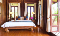 Ban Sairee Bedroom with Table Lamps | Koh Samui, Thailand